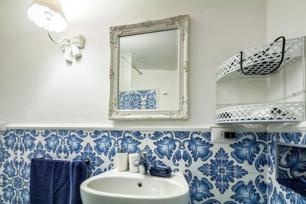 Lovely Studio In The Heart Of Алгеро Екстериор снимка